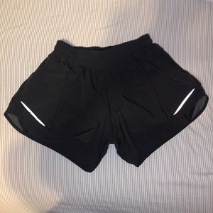 BLACK LULULEMON HOTTY HOTS